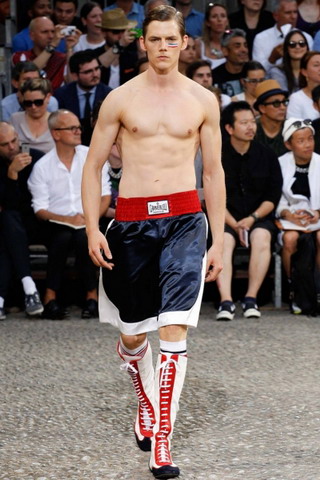 Moncler Gamme Bleu / - 2015